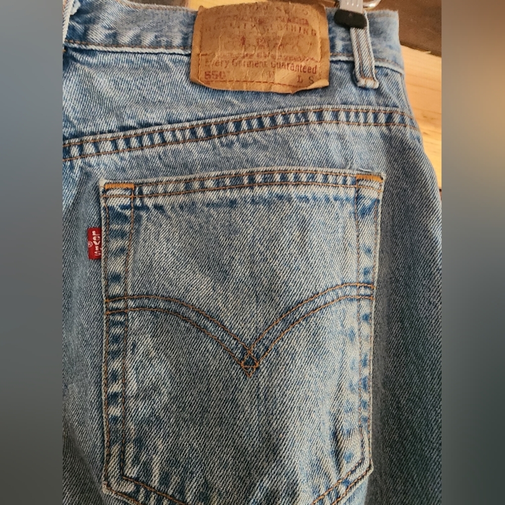 Vintage Levi's Relaxed Fit Tappered Leg Classic 550 Blue Jeans